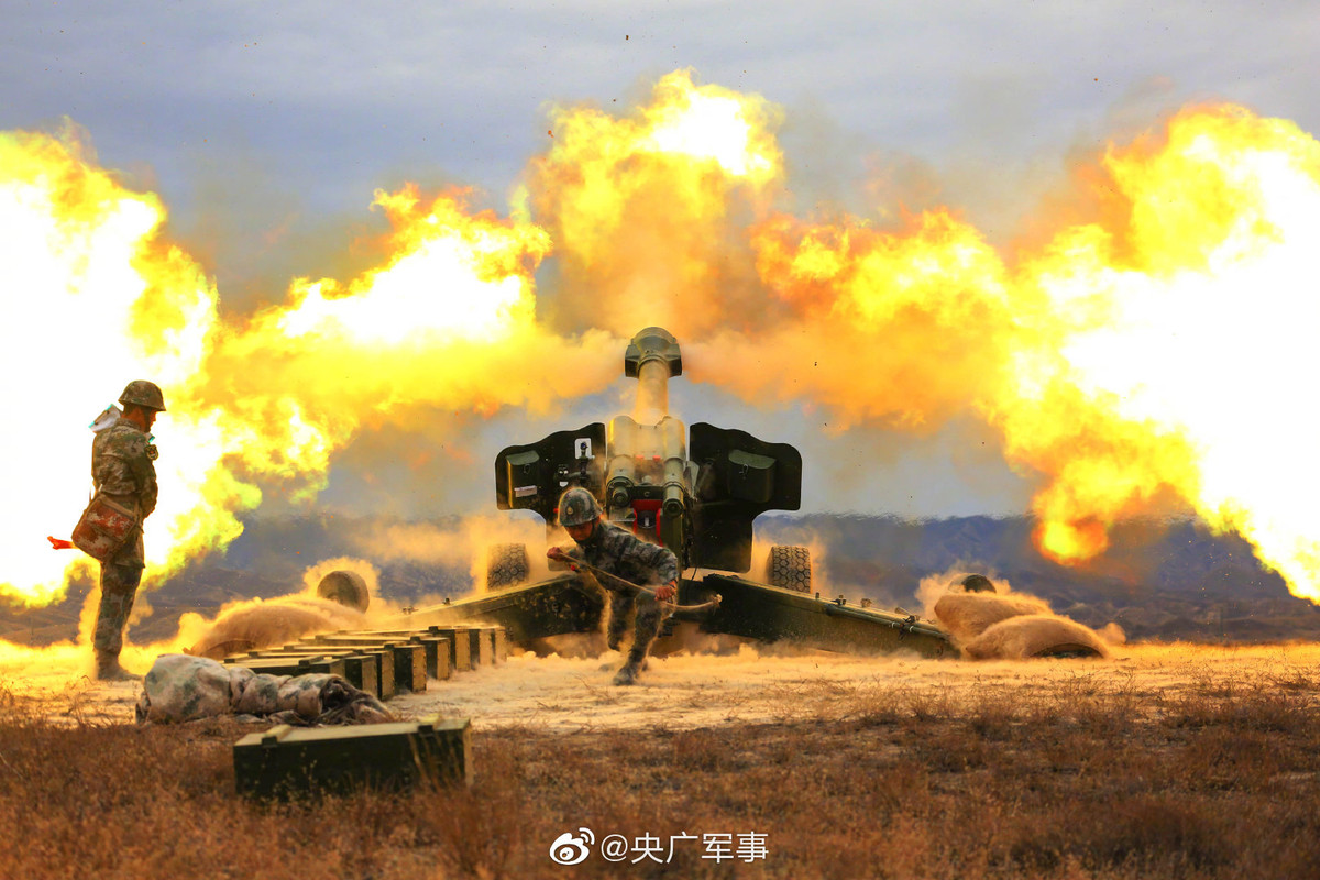 Pháo binh cỡ nòng lớn 152/155, tạo thành sức mạnh chính tuyệt đối của hỏa lực pháo binh mặt đất Quân đội Trung Quốc. Về tầm bắn và sức mạnh của hai loại pháo cỡ nòng lớn này, đều vượt xa pháo cỡ nòng 122 mm, mà pháo binh Trung Quốc hiện được trang bị nhiều nhất.