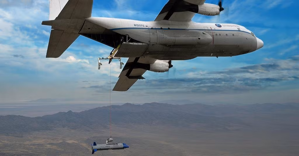 Máy bay không người lái X-16A, được chế tạo theo cấu hình khí động học thông thường với cánh gấp nằm phía dưới thân, đuôi hình chữ thập và được trang bị động cơ turbin phản lực. Tải trọng hữu ích lên đến 70 kg. Tốc độ bay 0,8 Mach, thời gian bay liên tục 3 giờ.