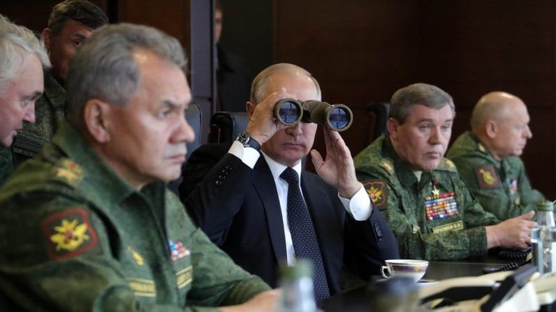 Các cuộc tập trận của Nga đã giúp Quân đội Nga nâng cao khả năng sẵn sàng chiến đấu và mặc dù Nga tuyên bố chỉ với tính chất phòng thủ, nhưng luôn làm cho các quốc gia láng giềng phía tây của Nga luôn bất an cũng là điều dễ hiểu, khi họ luôn có tư tưởng thù địch với Nga. Nguồn ảnh: Pinterest.