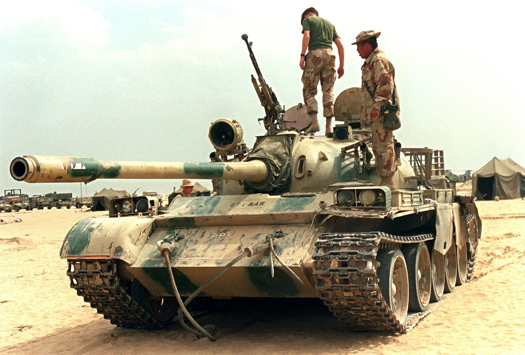 Type 59 cũng rất thành công trên thị trường xuất khẩu, những chiếc Type 59 rất phổ biến trong biên chế Quân đội Triều Tiên, với rất nhiều biến thể được phát triển ở đó. Nó cũng được cung cấp cho cả Iran và Iraq, Pakistan, và nhiều quốc gia khác. Pakistan là nước sử dụng Type 59 lớn nhất chỉ sau Trung Quốc, với hơn một nghìn chiếc.