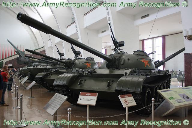 Nhà máy sản xuất xe tăng đầu tiên của Trung Quốc là Nhà máy Nội Mông số 617, được thành lập vào năm 1956 với sự hỗ trợ của Liên Xô. Nơi đây đã sản xuất chiếc T-54A đầu tiên của Trung Quốc vào năm 1958, với các linh kiện của Liên Xô.