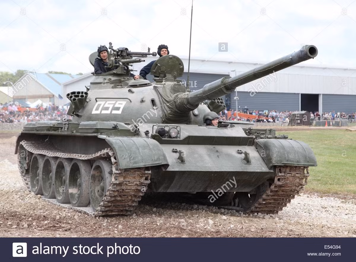 Phiên bản T-54A do Trung Quốc chế tạo, chính thức được đưa vào biên chế Quân đội Trung Quốc vào năm 1959, do đó có tên là Type 59. Xe tăng Type 59 cơ bản đã phục vụ trong gần hai thập kỷ trong Quân đội Trung Quốc, nhưng có rất ít sửa đổi.