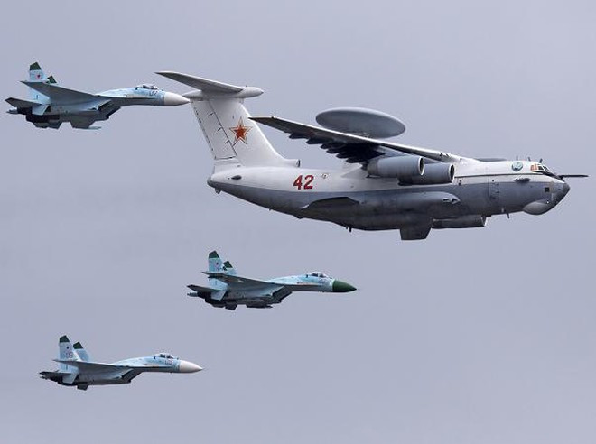 A-50 cũng hoạt động như một trung tâm điều khiển, hướng dẫn tiêm kích đánh chặn và máy bay chiến thuật của lực lượng không quân đến khu vực chiến đấu để tấn công các mục tiêu mặt đất ở độ cao thấp. Vai trò của A-50 có thể so sánh với vai trò của hệ thống E-3 AEW của Mỹ do Boeing phát triển.