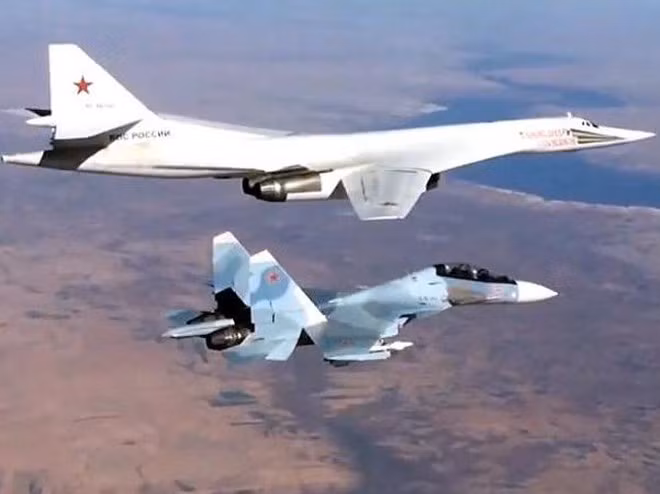 Tuy nhiên trong tình huống chiến thuật và môi trường chiến đấu hiện nay, chắc chắn không thể hy vọng máy bay ném bom chiến lược Tu-160M2 có thể xuyên thủng chiều sâu phòng thủ và thực hiện các cuộc tấn công đường không vào chiều sâu chiến lược của đối phương trong khu vực phòng thủ, vì Tu-160M2 không có khả năng tàng hình.