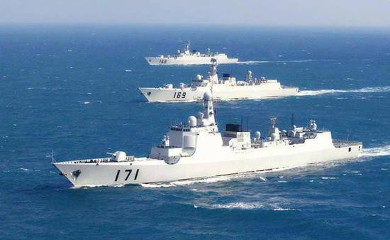 Các tàu khu trục tối tân theo cách gọi của lực lượng Hải quân Trung Quốc, là các tàu chiến hiệu suất cao như tàu khu trục Type-052C/D và Type-055. Việc sử dụng các radar quét mạng pha điện tử tần số kép, đã tăng gấp đôi hiệu suất của các tàu chiến trước đó; và sự cải thiện là lớn nhất, là khả năng phòng không khu vực.