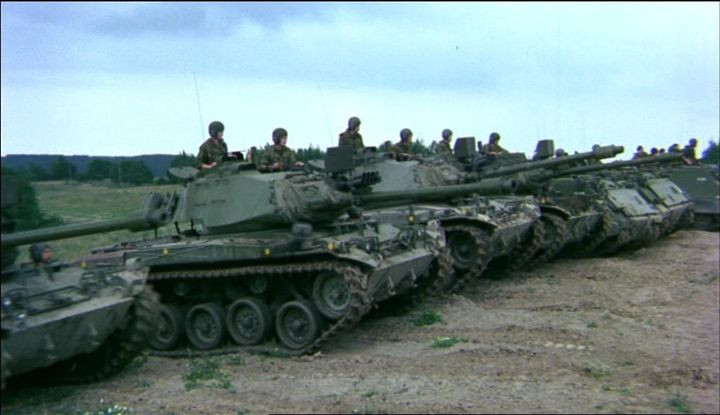 Sau này Centurion còn tham chiến trong cuộc chiến tranh Ấn Độ – Pakistan năm 1965, nơi mà đối thủ của Centurion là tăng M-47 và M-48 Patton do Mĩ viện trợ. Trong chiến tranh Việt Nam, Centurion phục vụ cho tập đoàn tăng Hoàng gia Australia.