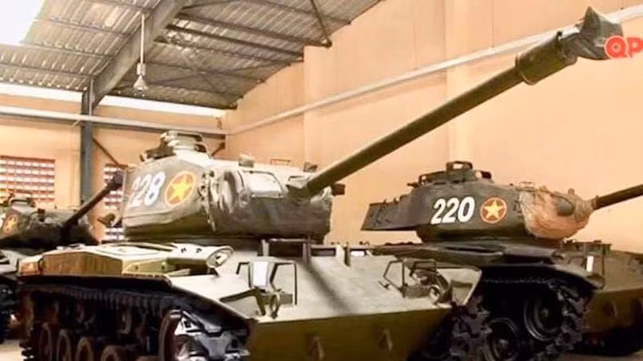 M-41 được Quân đội Nhân dân Việt Nam tịch thu được trong cuộc chiến. Cũng giống như M-48, M-41 được bổ sung vào các đơn vị thiết giáp tham gia chiến tranh biên giới Tây Nam 1979. Hiện nay, tuy không còn được biên chế trong các đơn vị chiến đấu, nhưng nhiều M-41 vẫn được niêm cất bảo quản như phương tiện dự bị của Quân đội Việt Nam.