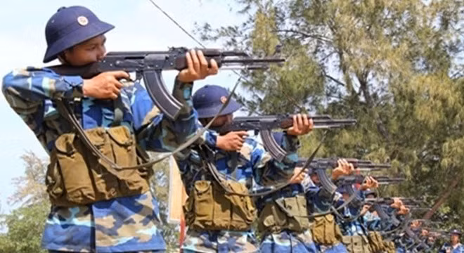 Dù đã có hơn 70 năm tuổi thọ nhưng АK-47 và các phiên bản của nó vẫn là thứ vũ khí được ưa chuộng nhất, được lựa chọn là vũ khí tiêu chuẩn của quân đội hơn 50 quốc gia, ngoài ra nó còn phục vụ rất nhiều các lực lượng vũ trang, du kích khác tại hơn 100 quốc gia trên thế giới.