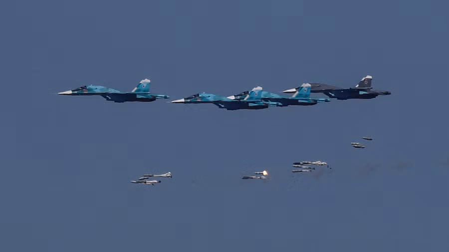 Tuy nhiên, sức mạnh của Đô đốc Kuznetsov và các máy bay chiến đấu Su-33 và MiG-29K mà nó mang theo, vẫn đóng một vai trò quan trọng trong chiến dịch không kích nhằm vào phiến quân khủng bố ở Syria.