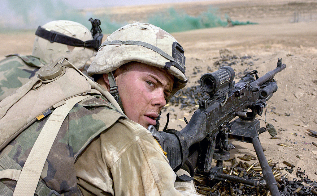 Cuộc chiến chống khủng bố của Mỹ phần lớn dựa vào lực lượng tinh nhuệ, được bổ sung bằng các cuộc không kích và liên lạc thời gian thực. Nhưng trong cuộc đối đầu của Mỹ với Trung Quốc và Nga cùng các đối thủ có công nghệ tiên tiến khác, quân đội Mỹ có thể phải có những thay đổi.