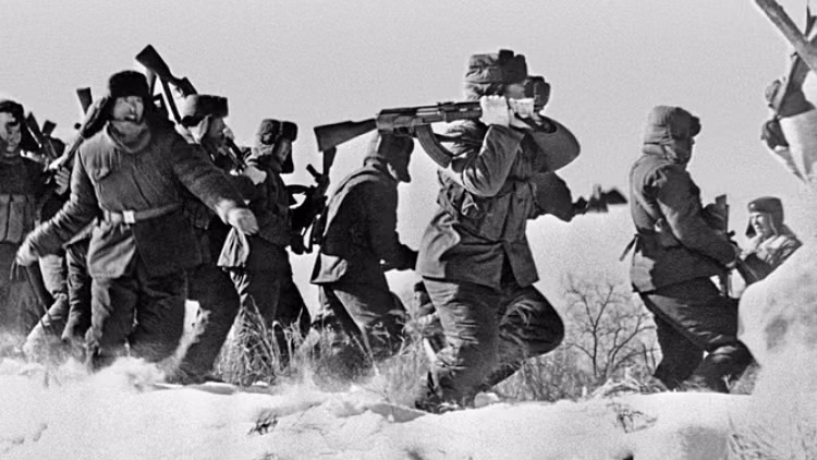 Vụ việc xảy ra vào sáng ngày 2/3/1969, 300 lính Trung Quốc lợi dụng mặt sông Ussuri đóng băng đã vượt qua, tấn công 55 lính biên phòng của Liên Xô trên đảo Damansky (phía Trung Quốc gọi là đảo Trân Bảo).