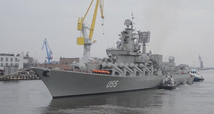 Tuần dương hạm Ustinov gần đây đã được nâng cấp, nhất là các cảm biến và vũ khí. Hệ thống tên lửa chống hạm P-500 Bazalt đã được thay thế bằng tên lửa hành trình P-1000 Vulkan hiện đại hơn, có khả năng tiêu diệt các tàu nổi của đối phương ở cự ly đến 600 km.