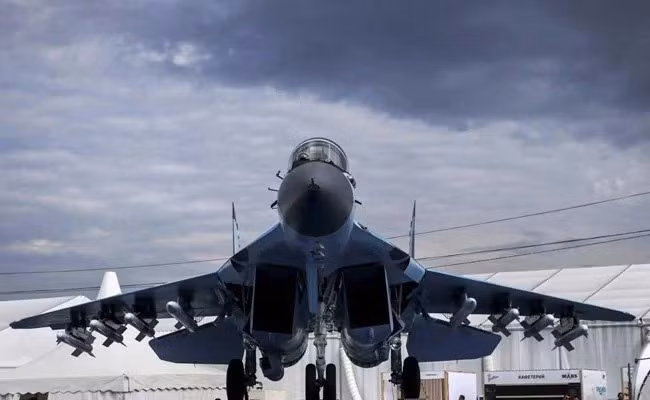 Nếu MiG-35 không đạt được các hợp đồng xuất khẩu đáng kể trong thập kỷ tới, rất có thể Nga sẽ bỏ qua việc phát triển các máy bay chiến đấu thế hệ 4 ở tầm trung và hạng nhẹ.