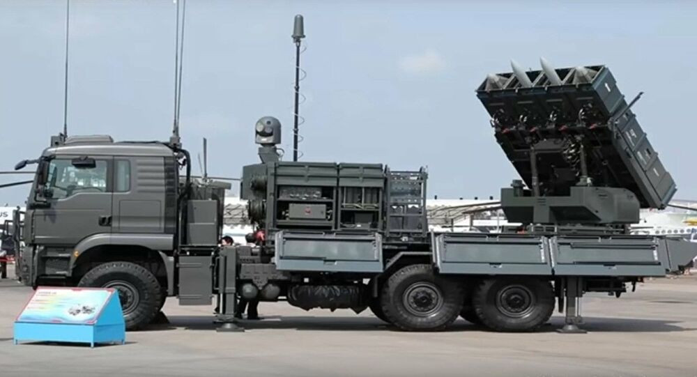 Đây là yếu tố quan trọng trong việc đảm bảo mạng lưới thông tin chỉ huy kịp thời, chính xác, bí mật và an toàn của tổ hợp trong tác chiến phòng không hiện đại.