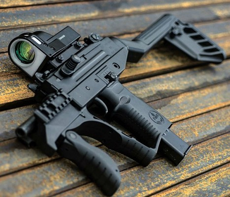 Nhưng người Israel luôn biết làm mới lại những sản phẩn của mình; năm 2020, công ty IWI (Israel Weapons Industries) của Israel, đã đưa ra thị trường súng tiểu liên Uzi PRO - một biệt danh có thể khiến một số người nhầm lẫn.