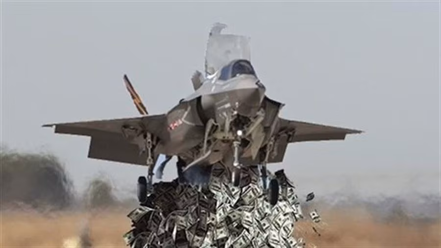 Mặc dù tuổi của F-16 ngày càng cao nhưng thực tế Không quân Mỹ vẫn phụ thuộc rất nhiều vào loại máy bay này, đặc biệt là do F-35 tiếp tục không phù hợp cho các cuộc chiến đấu tầm cao và lực lượng Không quân Trung Quốc cũng thể hiện thái độ không quá quan tâm đến việc triển khai máy bay của Mỹ.