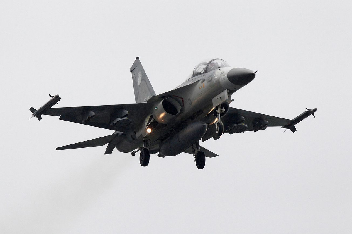 Để giải quyết các điểm yếu chí tử của mình, đảo Đài Loan cần tăng cường hơn nữa lực lượng không quân, để vừa có đủ số lượng, vừa có chất lượng nhằm "tự lực cánh sinh" trong trường hợp xảy ra xung đột.