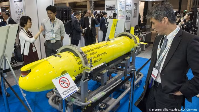 Nhật Bản cũng đang tiếp tục nỗ lực xuất khẩu vũ khí và thiết bị ở mức thấp. Động thái này nhằm mở rộng cơ sở công nghiệp quốc phòng của Nhật Bản và làm cho nó trở nên bền vững hơn. Có thể trong một vài năm tới, sẽ có thêm một số công ty của Nhật Bản lọt tốp 100 công ty quốc phòng hàng đầu thế giới. Nguồn ảnh: Chosul.