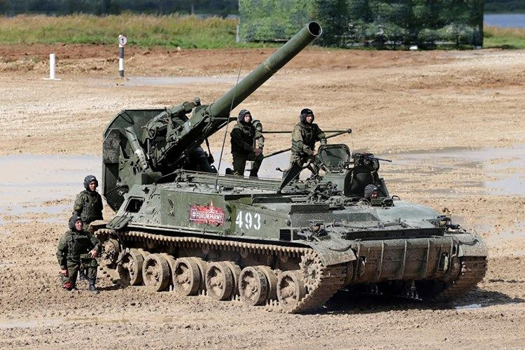 Sau đó các chuyên gia Liên Xô đã lắp súng cối lên khung gầm bánh xích. Để bắn, nòng súng phải quay ngược vào phía sau xe, bàn đế được găm chặt vào đất để hấp thụ độ giật lớn. Ban đầu, cối được đặt trên khung gầm của pháo tự hành 2S1 Gvozdika, nhưng sau đó phải thay thế vì 2S1 không chịu được độ giật quá lớn.