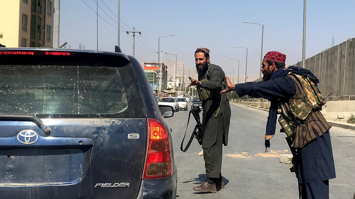 Theo phóng viên "Thời báo Hoàn cầu", một cảnh sát trưởng ở Afghanistan tiết lộ rằng kể từ khi Taliban lên nắm quyền, không có báo cáo nào về việc mất xe. Trong quá khứ, đặc biệt là từ năm 2017, hàng tháng xảy ra nhiều vụ mất xe. Trộm cắp vặt cũng giảm tới 90%.