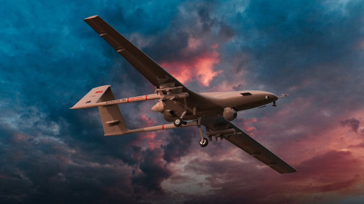 Sau khi UAV TB-2 của Thổ Nhĩ Kỳ đạt được thành tích rất tốt tại ba chiến trường (Syria, Lybia và Nagorno-Karabakh) vào năm ngoái, sự quan tâm của các quốc gia đối với TB-2 đã tăng lên từng ngày.