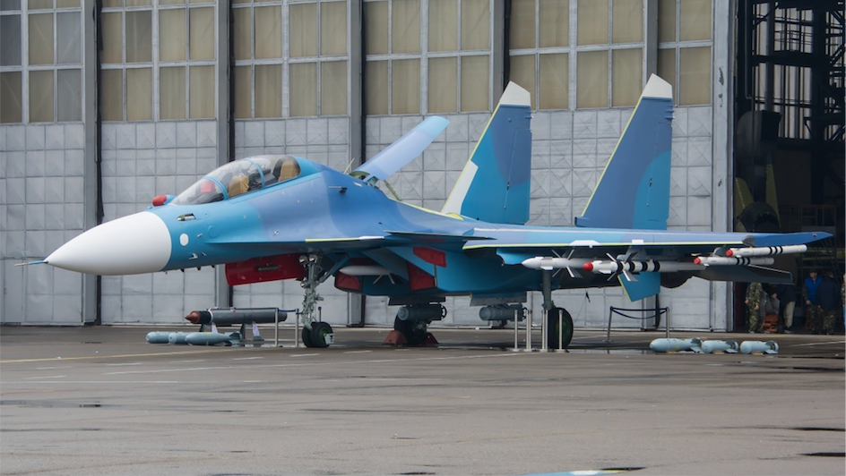 Năm 2019, Belarus nhận 12 chiếc Su-30 và hình thành sức mạnh chiến đấu của đất nước. Ưu điểm của Su-30SM so với Su-27 là có độ bền cao hơn đáng kể, hệ thống cảm biến và tác chiến điện tử mạnh hơn.