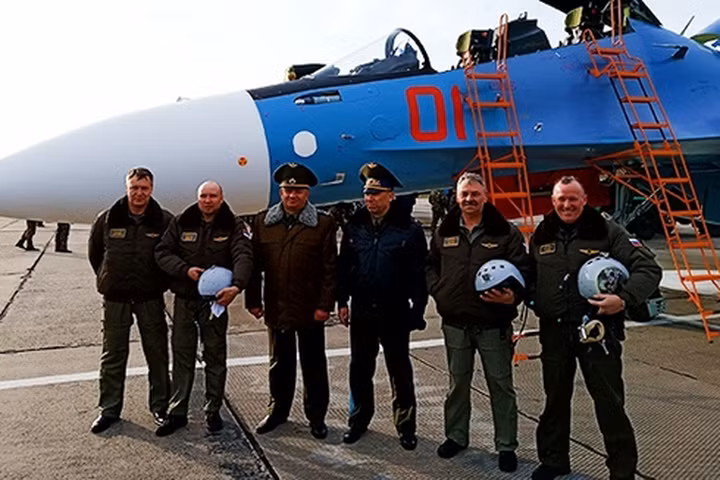 Nhưng với việc Nga có khả năng sẵn sàng cung cấp máy bay Su-30 với các điều khoản rất có lợi, hoặc thậm chí trên cơ sở cho vay, để tăng cường an ninh tập thể với Belarus, thì Su-30SM có thể có giá cả phải chăng hơn nhiều, so với bán cho các quốc gia khác. Và rất có khả năng, Su-30SM sẽ là chiến đấu cơ chủ lực của Belarus trong thời gian tới.