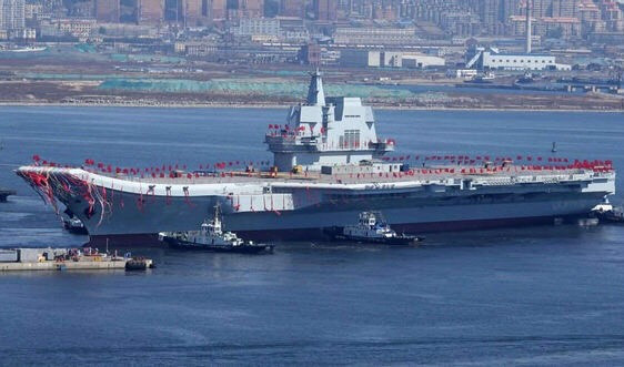 Chỉ vài năm sau khi đưa vào biên chế Liêu Ninh, Trung Quốc đã cho hạ thuỷ “Liêu Ninh” phiên bản Trung Quốc sản xuất hoàn toàn với tên gọi Sơn Đông (CV-17). Con tàu có vẻ bề ngoài hoàn toàn giống với Liêu Ninh tuy nhiên được nâng cấp nhiều về hệ thống điện tử. Sơn Đông chính thức được đưa vào biên chế Hạm đội Nam Hải từ năm 2019.