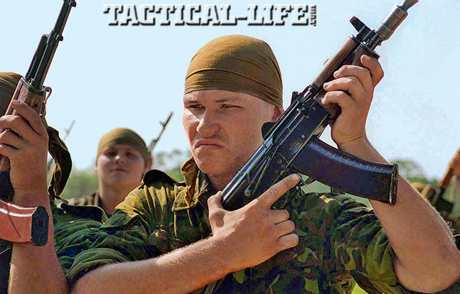 Mẫu SA-006 có độ chính xác cao hơn nhiều so với AK-74, tuy nhiên sau thời gian thử nghiệm và nghiên cứu, AK-47 được chọn làm vũ khí tiêu chuẩn của Hồng quân Liên Xô và Nga trong nhiều thập kỷ.