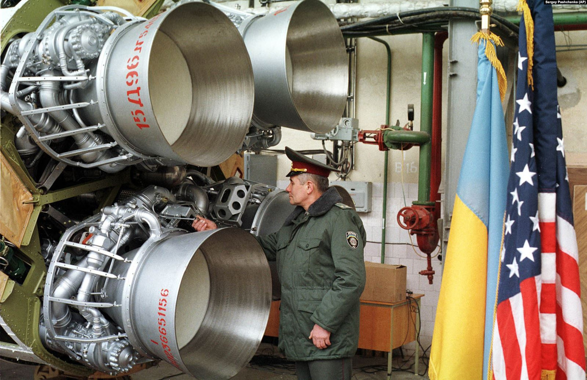 Đại sứ Melnyk nhấn mạnh rằng khối phương Tây cần cung cấp hỗ trợ cả về mặt tinh thần cùng các hệ thống vũ khí hiện đại, cũng như các hình thức hỗ trợ quân sự khác, để giúp Ukraine có thể chống lại Nga.