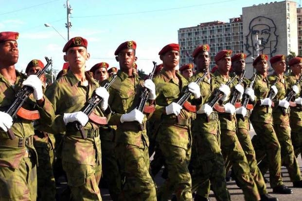 Mẫu thiết kế AK-47 của Kalashnikov rất đơn giản và đáng tin cậy đến nỗi, Liên Xô bắt đầu xuất khẩu vũ khí này hàng loạt và trang bị cho tất cả các quân binh chủng, và được xuất khẩu cho các quốc gia đồng minh và bạn bè.