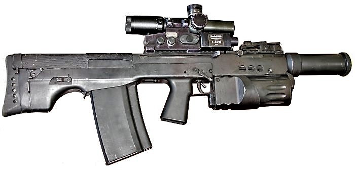 Các kỹ sư Nga đã chế tạo ra một khẩu súng trường tấn công có thiết kế kiểu bullpup (cái tẩu), được gọi là Ash-12, nhằm hỗ trợ cho những tay súng tiểu liên AK-74 khi cận chiến.