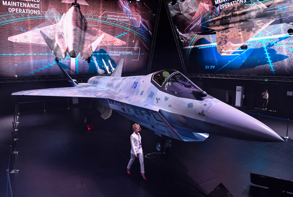 Một số khách hàng tiềm năng chính của máy bay chiến đấu Su-75 Checkmate bao gồm Ai Cập, Iran, Ấn Độ, Việt Nam, Belarus và một số quốc gia ở châu Phi khác.