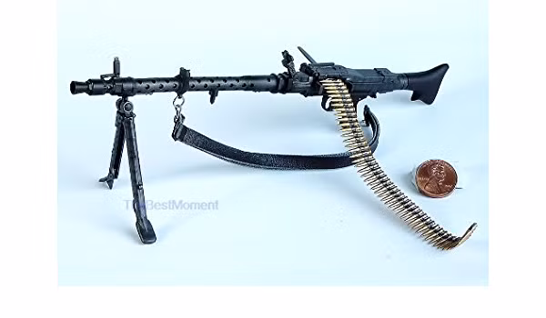 Súng máy MG 34 chỉ có thể bắn ở chế độ liên thanh; cơ chế tiếp đạn bằng dây sắt, giúp súng có tốc độ bắn nhanh mà không hề bị tắc đạn. Việc sử dụng dây sắt tiếp đạn, cũng là phát minh có tính cách mạng, vì trước đó, súng máy thường tiếp đạn bằng hộp và dây vải.