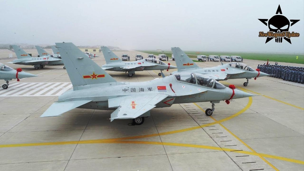 Ngày 1/7/2013, lô chiến đấu cơ JL-10 đầu tiên đã bắt đầu được chuyển giao cho Không quân Trung Quốc. Trong quá trình sử dụng thực tế, JL-10 đã được Không quân và Không quân Hải quân đánh giá mức độ hoạt động tốt và họ khá hài lòng khi sử dụng.