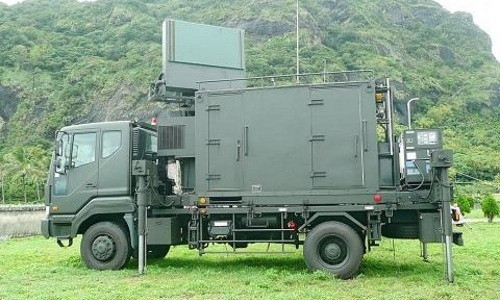 Để đối phó với loại tiêm kích tàng hình J-20 của Trung Quốc, Đài Loan đã triển khai loại radar thụ động, chuyên bắt mục tiêu tàng hình. Theo Viện Khoa học và Công nghệ Quốc gia Trung Sơn, Đài Loan, các tổ hợp radar này, sẽ tận dụng khả năng phát hiện mục tiêu tàng hình, giúp Đài Loan nâng cao năng lực cảnh báo sớm của hệ thống phòng thủ.