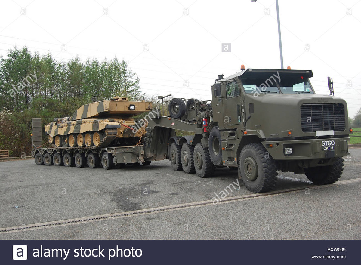 Khi M1A2SEPv3 cập cảng, các phương tiện vận tải hạng nặng đường bộ hoặc đường sắt sẽ chuyển M1A2SEPv3 đến gần các khu vực chiến đấu; khi đó M1A2SEPv3 mới thực sự di chuyển bằng động cơ của mình; tuy nhiên do trọng lượng quá nặng, sẽ vượt khỏi tải trọng cầu, đường và một số phương tiện vận tải.