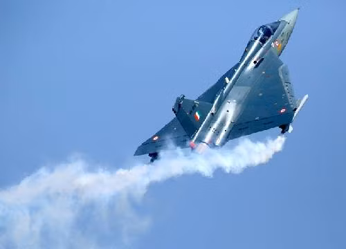 Mặc dù Chính phủ Ấn Độ đã đầu tư những nguồn tài chính đáng kể, nhưng chỉ nhận được một mẫu máy bay tính năng kém và thiếu lực đẩy. Tuy nhiên Hải quân Ấn Độ vẫn cần những chiếc máy bay hạng nhẹ, vì loại máy bay này phải cất cánh từ tàu sân bay với đường băng ngắn hơn tiêu chuẩn và có dạng nhảy cầu.