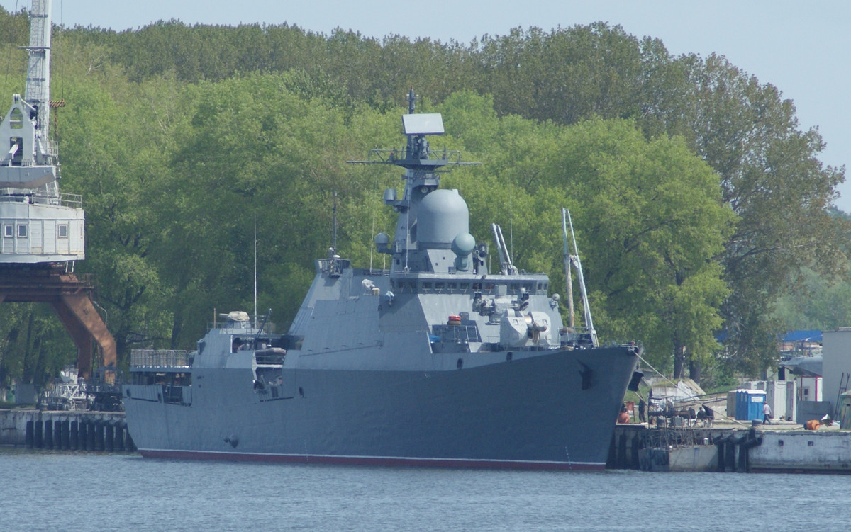 Hệ thống radar bao gồm radar tìm kiếm trên không và bề mặt Cross Dome và radar điều khiển hỏa lực Pop Group SA-N-4. Bộ sonar Zarnitsa tích hợp một sonar gắn trên thân tàu MF và một sonar có độ sâu thay đổi (VDS). Ngoài ra, tàu cũng được trang bị thiết bị chỉ định mục tiêu tên lửa hành trình Bass Stand và máy dò phát xạ laser Spectr-FN.