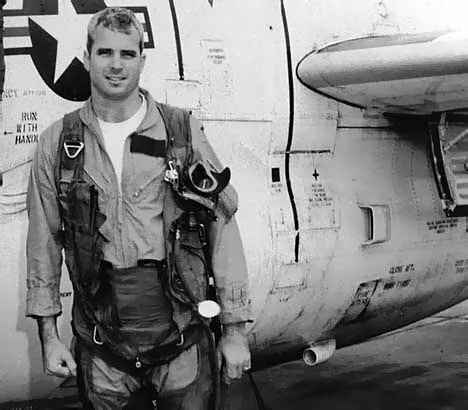 Nhưng sau đó chính trung tá Yury Trushechkin khẳng định rằng: “Không phải tôi nhấn nút phóng tên lửa mà đó là 1 sỹ quan điều khiển Việt Nam. Trước đó, tôi chỉ đưa ra các thông số trong cabin. Chính các phóng viên đã làm sai lệch câu chuyện của tôi”.