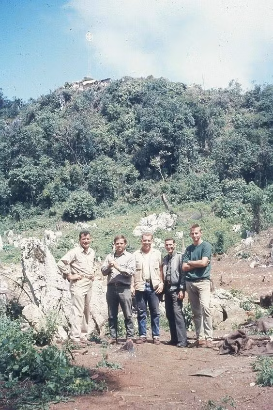 Mãi tới 33 năm sau, người Mỹ mới chính thức biết tới cuộc chiến tại căn cứ bí mật. Đầu những năm 2000, những cựu binh Việt Nam cũng giúp quân đội Mỹ tìm lại hài cốt của những người lính Mỹ đã tử thương trên vách núi. Cuộc tập kích vào Lima 85 sẽ mãi là bài học nhớ đời, mà đặc công Việt Nam dành cho quân Mỹ. Nguồn ảnh: TH.