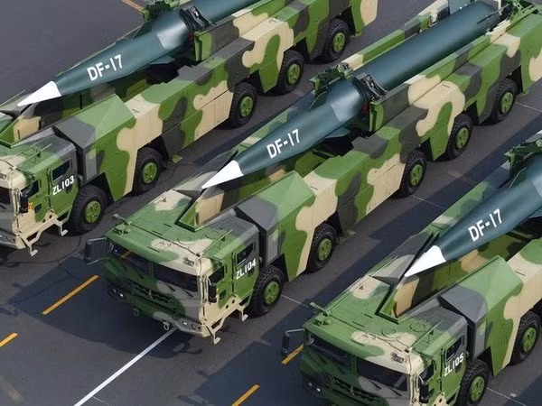 Trước đó, Trung Quốc tuyên bố đã thử nghiệm thành công tên lửa siêu thanh DF-17, thuộc loại tên lửa đạn đạo tầm trung di động trên đường bộ (MRBM), được thiết kế để phóng một phương tiện bay siêu thanh (HGV).