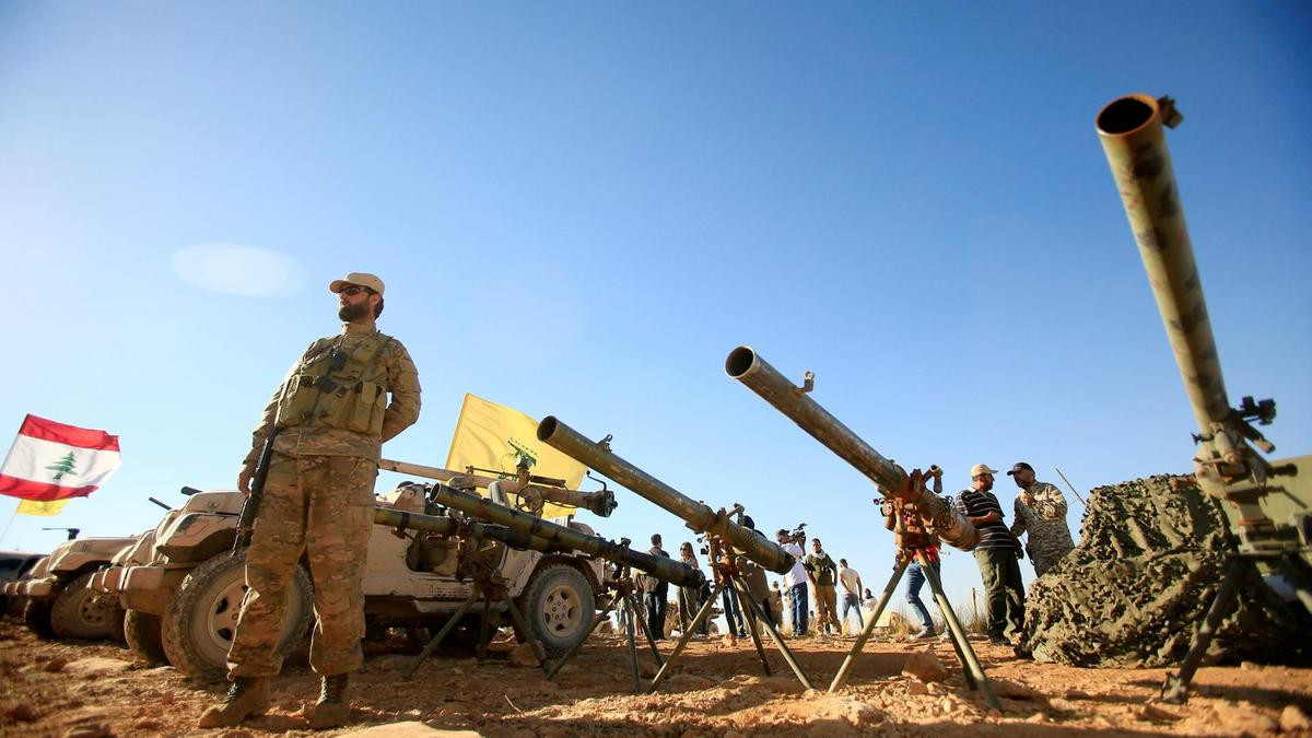 Tiếp đến là hồi tháng 9 năm ngoái, đại diện cấp cao của chính quyền Lebanon đã thông báo, về việc sắp rút lực lượng Hezbollah khỏi Syria. Tuy nhiên lực lượng này không phải giải tán hay giải giáp vũ khí, nên vẫn là mối đe dọa thường trực với Israel.