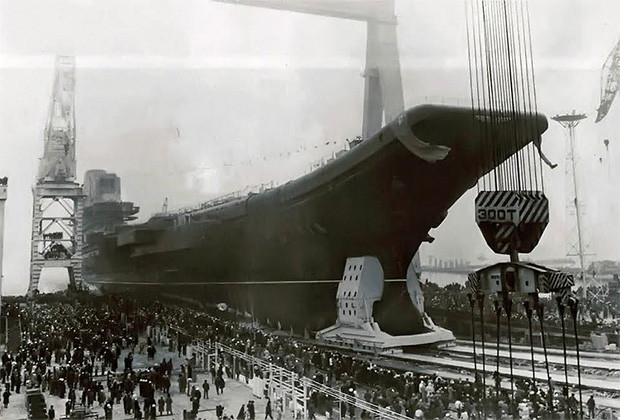 Tuy nhiên, cũng như rất nhiều hệ thống vũ khí của Liên Xô, chiến tranh Lạnh kết thúc và sự sụp đổ của Liên bang Xô viết khiến việc hoàn thành Ulyanovsk là không thể. Mặc dù chương trình tàu sân bay của Liên Xô đã thất bại nhưng nó cũng giúp tạo ra một lực lượng tàu kiểm soát trên biển và một đội ngũ phi công hải quân.