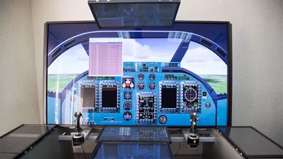 Vì lý do này, Bộ Công nghiệp hàng không Nga cũng phân bổ kinh phí đặc biệt cho việc chuyển đổi một máy bay chở khách Tu-214 vào năm 2013, để thử nghiệm các thiết bị điện tử hàng không được trang bị trên Tu-160M2.