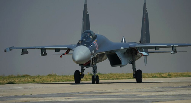 Chiếc tiêm kích Su-35 cất cánh từ sân bay Dzemgi ở Komsomolsk-on-Amur. Theo một số phương tiện truyền thông, động cơ bất ngờ bị hỏng sau bốn phút bay, còn theo các nguồn tin khác, máy bay gặp sự cố 20 phút sau khi khởi hành.