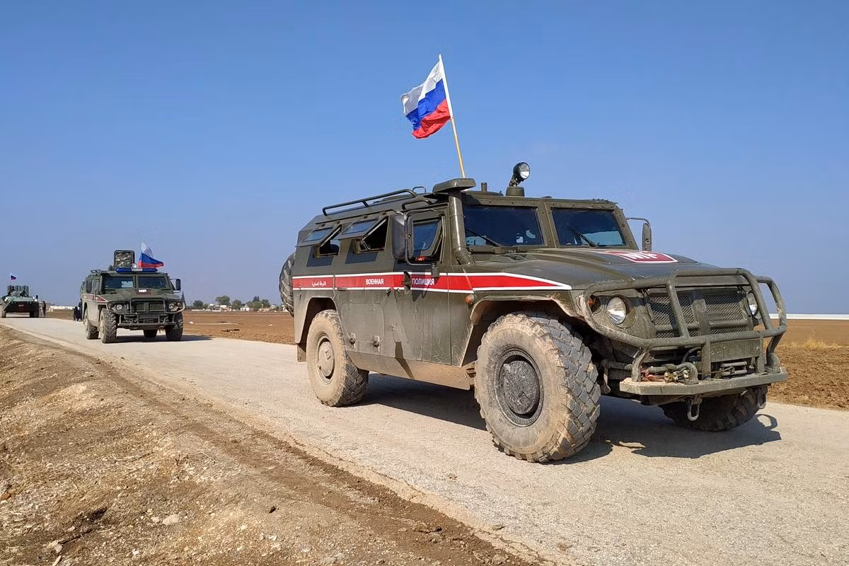 Có thể nói rằng, việc phát triển một khung gầm bọc thép hạng nhẹ 4x4 là một hướng đi vô cùng đúng đắn của Công nghiệp Quốc phòng Việt Nam hiện nay. Điều này có thể mở ra nhiều cơ hội mới trong tương lai. Nguồn ảnh: Pinterest.