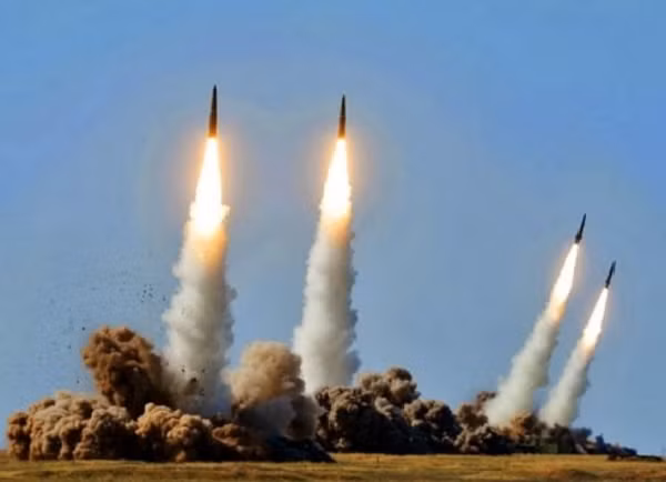 Trong một cuộc họp của Bộ Quốc phòng Nga, Tổng thống Nga Vladimir Putin cho biết các chương trình hiện đại hóa quân sự nhằm nâng cao và mở rộng khả năng tác chiến của quân đội Nga đang được tiến hành theo đúng tiến độ.