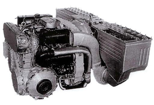 Điểm đáng chú ý đó là, T-80 chính là chiếc xe tăng đầu tiên trên thế giới sử dụng động cơ tuabin khí. Động cơ tuabin khí vốn có nhiều ưu điểm về hiệu suất, đặc biệt là ở những vùng khí hậu lạnh hơn, nhưng tầm hoạt động cũng ngắn hơn, do tiêu thụ nhiên liệu cao hơn.