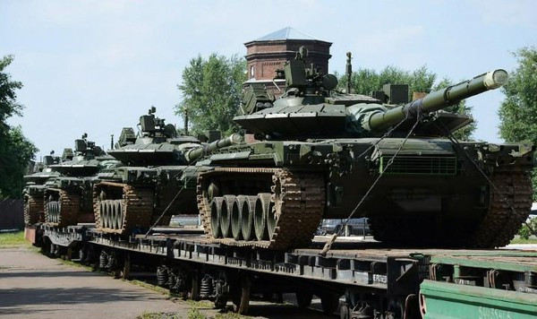 Trải qua hơn bốn thập kỷ phục vụ trong Quân đội Liên Xô và sau nay là Nga, các tính năng của T-80 cũng phải được nâng cấp để có thể đáp ứng được yêu cầu của chiến tranh hiện đại. Biến thể nâng cấp mới nhất của T-80 là xe tăng chủ lực T-80BVM, được coi là phiên bản có khả năng chiến đấu cao nhất.